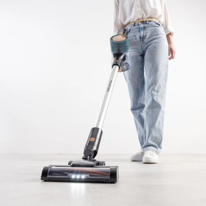 ASPIRADOR ESCOBA TAURUS HVCA221B