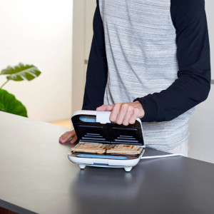 SANDWICHERA TAURUS SM800