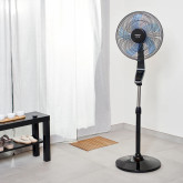 VENTILADOR DE PIE TAURUS FA2201D NEGRO 3 VEL/5 ASPAS